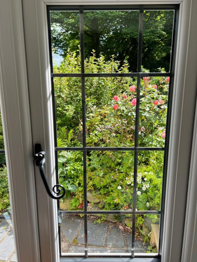 Beautiful Ancient Stone Cottage, Local Walks & Pub! Conwy Bagian luar foto